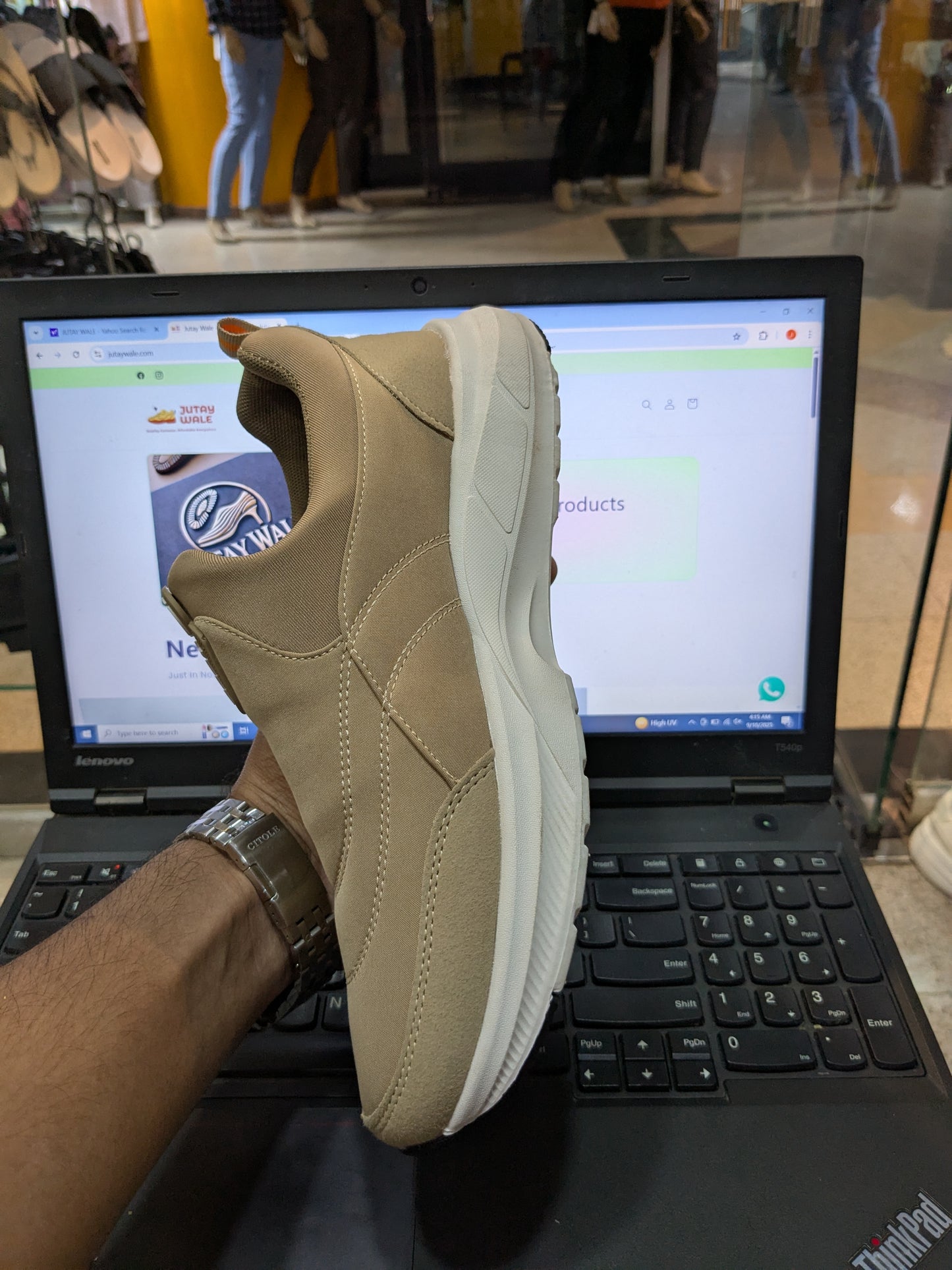 Walk Skechers