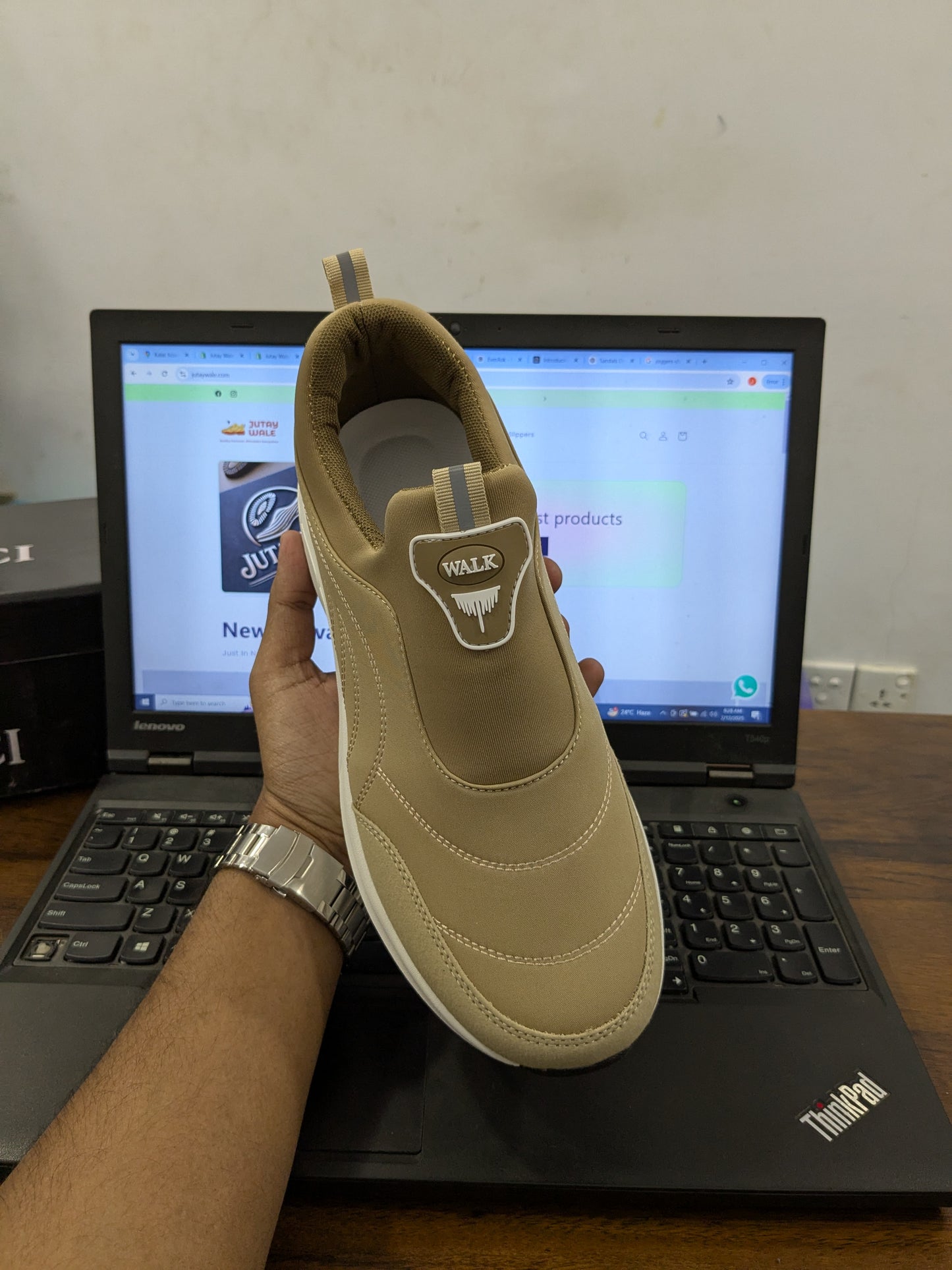 Walk Skechers